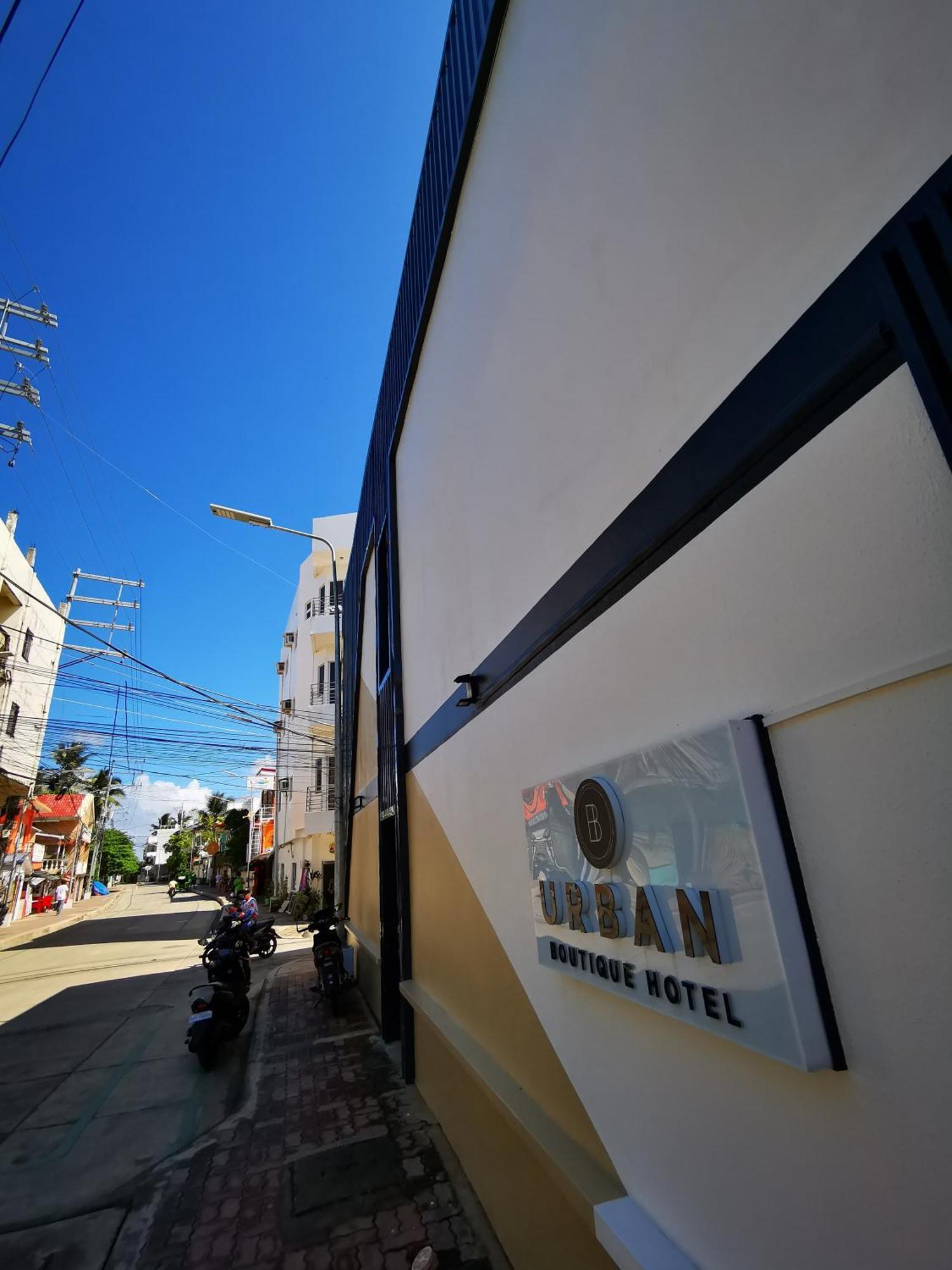 都市精品酒店 Balabag  外观 照片